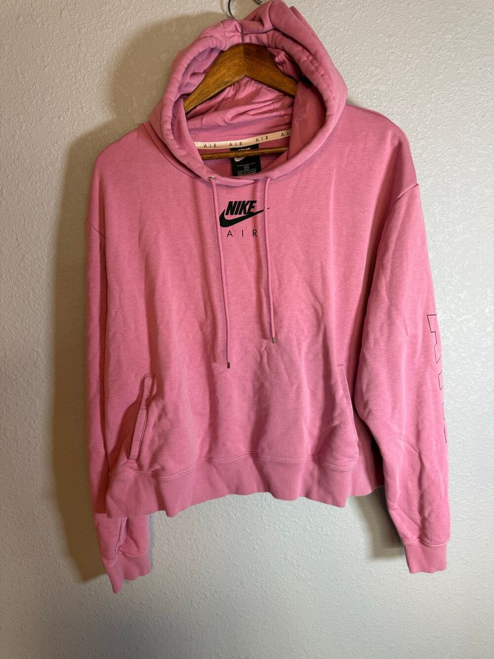 Nike Air Women’s 2XL Pink Pullover Hoodie Black Logo Plus Size Sweatshirt